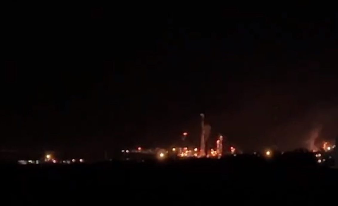 Saratov Refinery Attacked Near Engels-2 Base Overnight